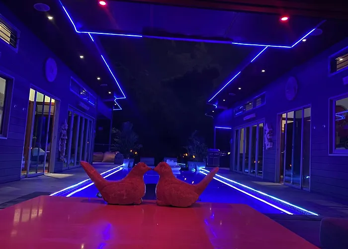 Stunning Villa With Ocean Views And Free Car